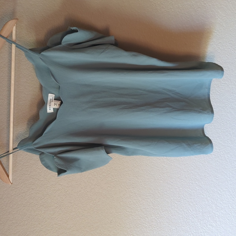 Green rippled crop top